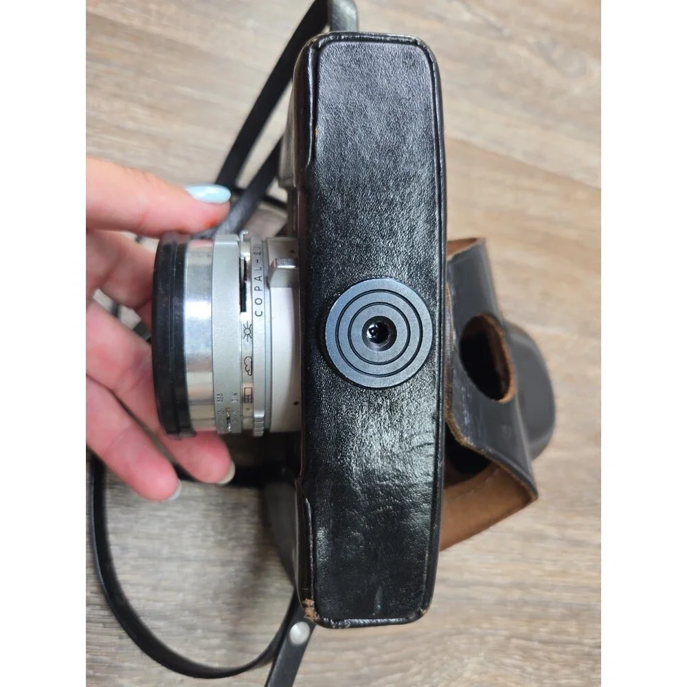 CLEAN Canon Canonet QL17  QL 35mm Rangefinder Camera 40mm 1:1.7 Lens UNTESTED